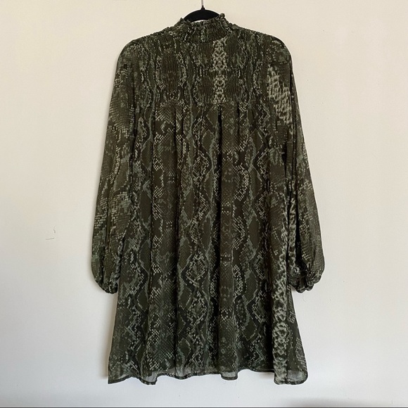 Womens Clothing Green Snake Print Shirt Dress Plus Size V-Neck
